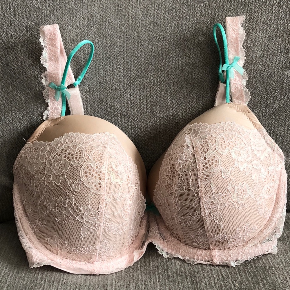 NWOT Victoria’s Secret Dream Angels Demi Bra